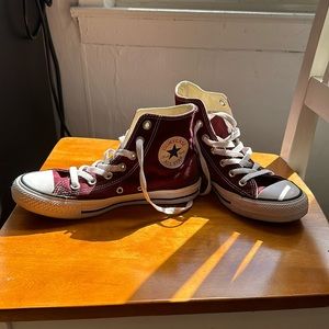 Burgundy converse